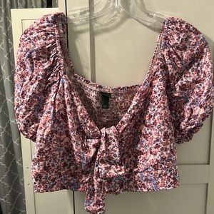 Woman dressy crop top